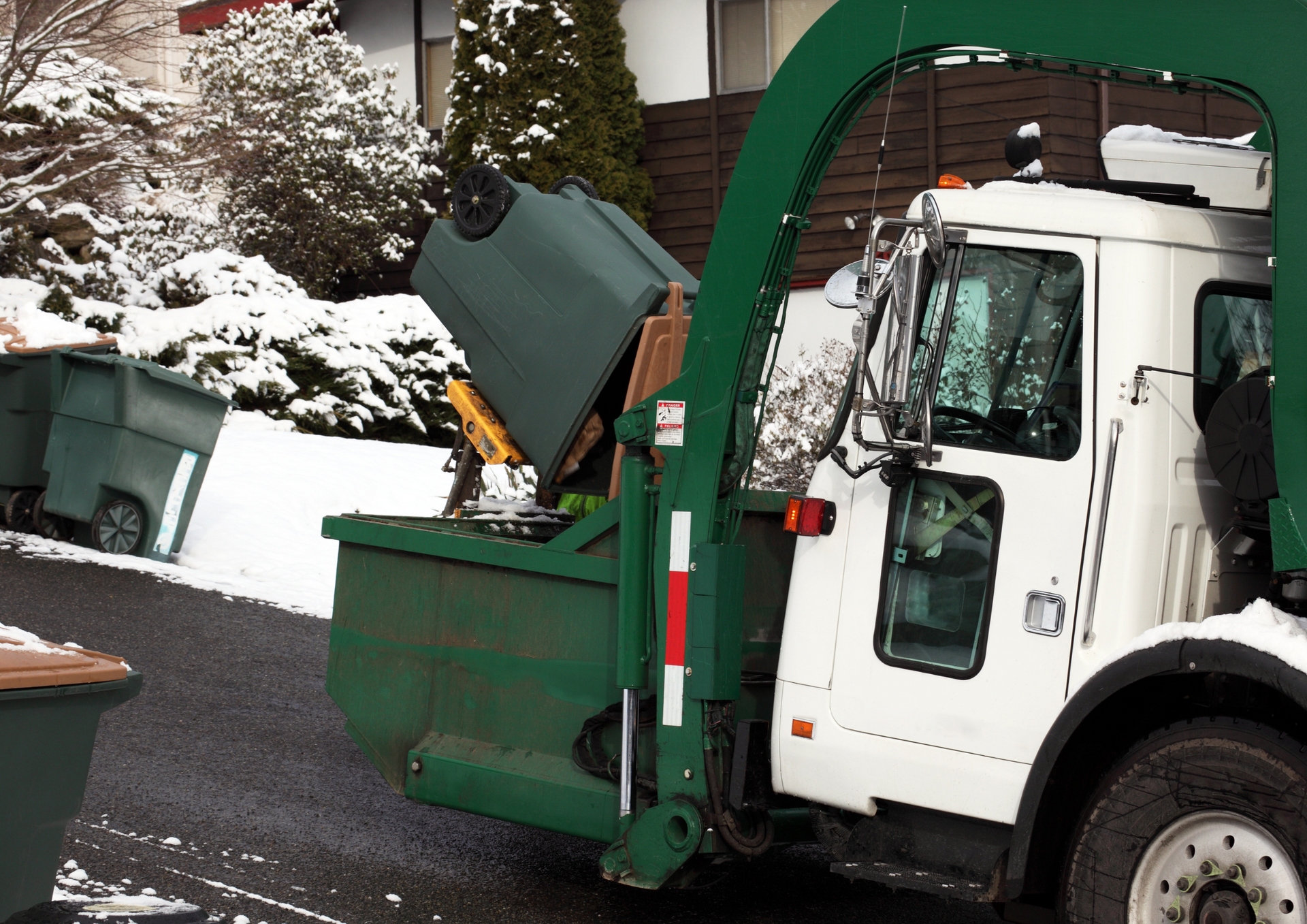 Tips on Finding a Reliable Skip Hire Near You for Waste Disposal