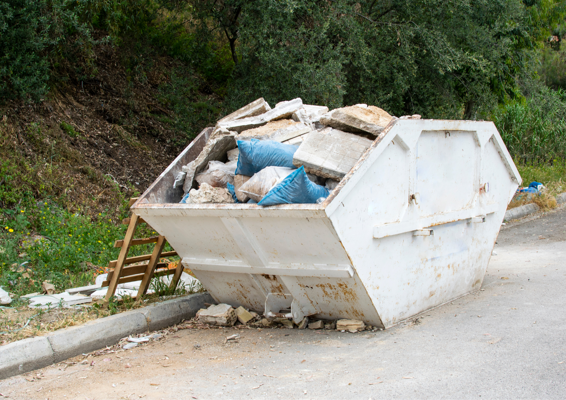 Comparing Skip Hire Prices in Kidderminster: A Local’s Guide